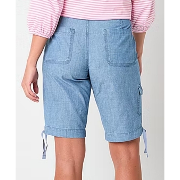 St. John's Bay Women's Mid-Rise Cargo Shorts - Size 16P, Chic & Versatile! - Picture 3 of 9